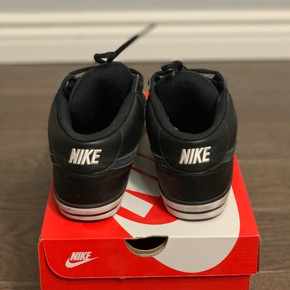 SOLD - Nike Capri II Mid - Picture 4 of 6